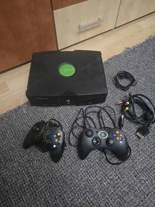 Consola Xbox Clasic si Manete