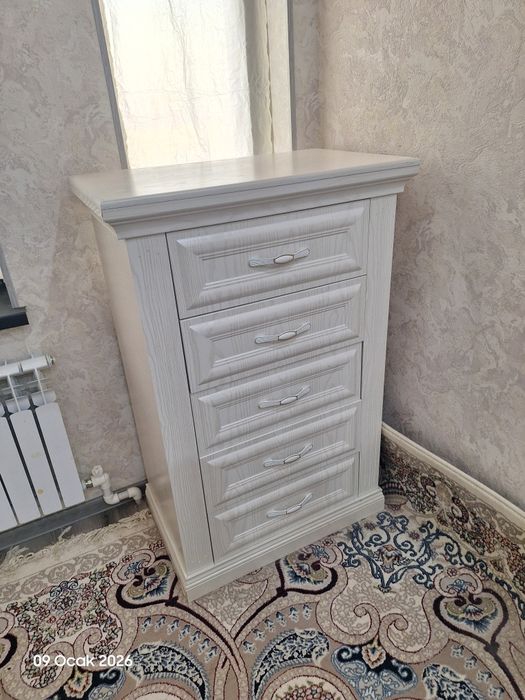 Yumshoq mebellar sotiladi holati yaxshi