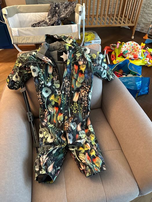 Molo комбез + подарък играчки и лампа