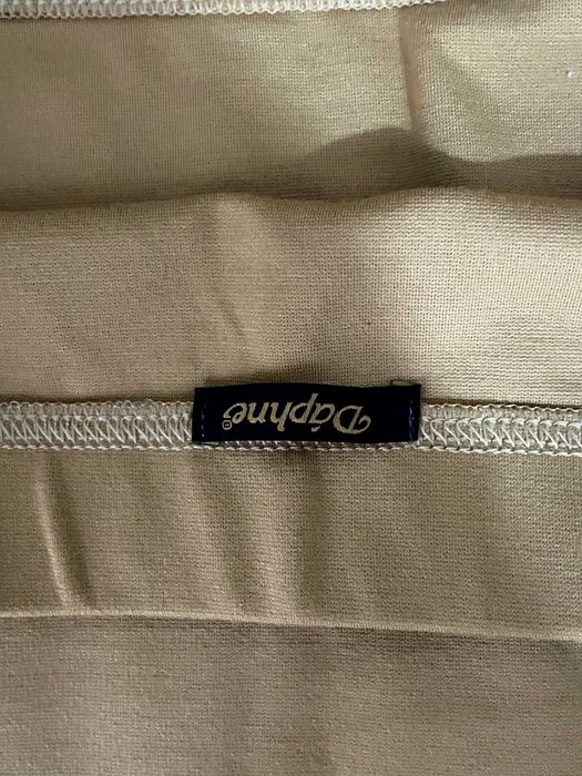 Жълта пола Daphne