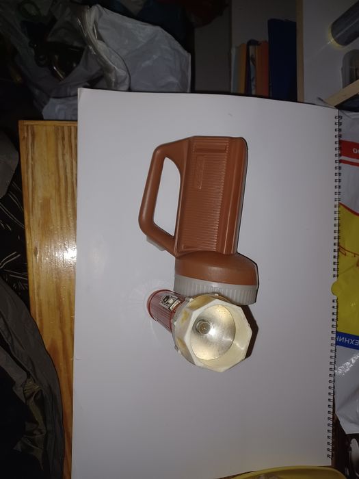 Най-различни фенери.