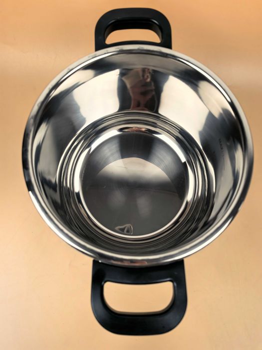 Oala sub presiune 7 litri 22 cm cu capac bonus 329 lei