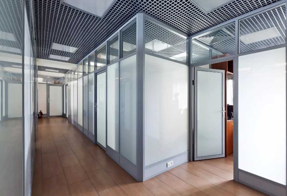 Все виды услуг по остеклению. Двери, окна, витражи, перегородки и др.