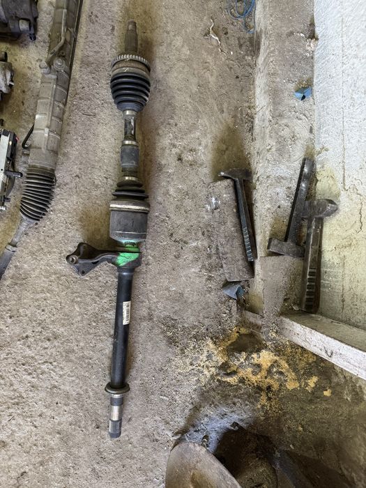 Полуоска Мазда 6 2.0di 147к.с.