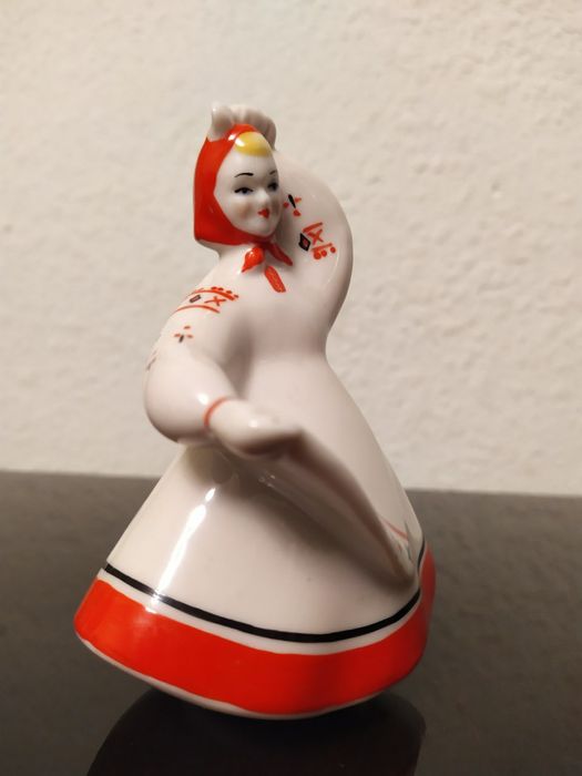 Статуэтка "ПЛЯСУНЬЯ" ЗХК полонне.