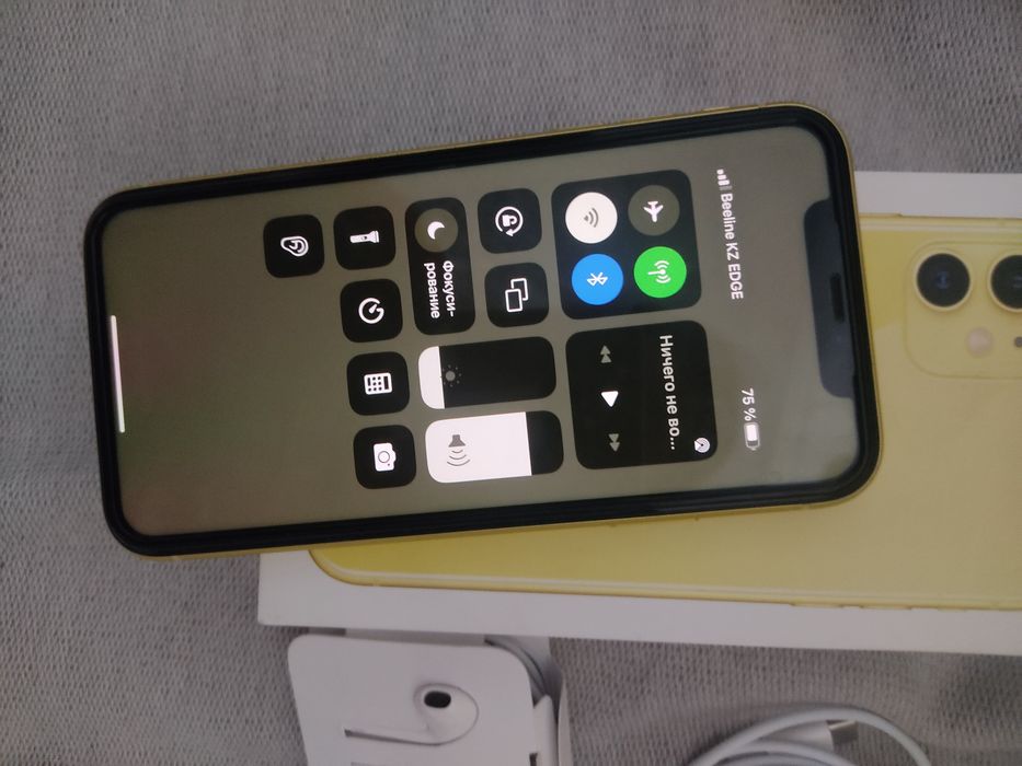 Продам Iphone 11