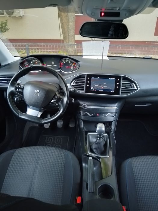 Peugeot 308 benzina an 2019