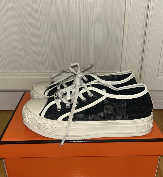 Кеды Dior кружевные.