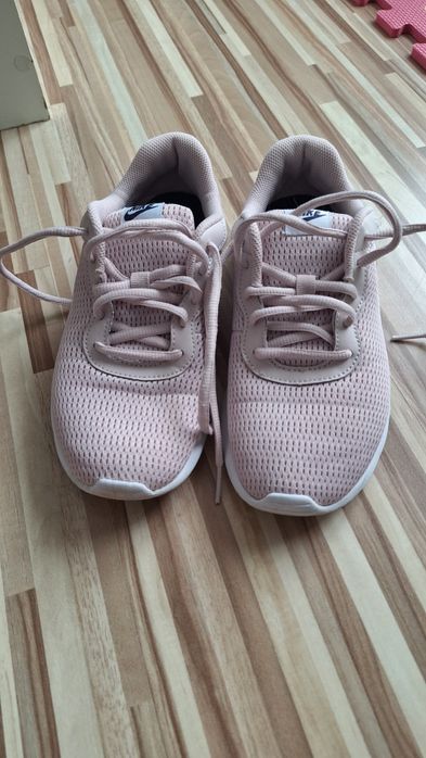 Incaltaminte Nike/adidasi fete