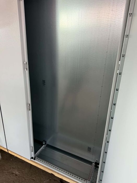 Vând stoc întreg dulapuri electrice industriale produse de Rittal.