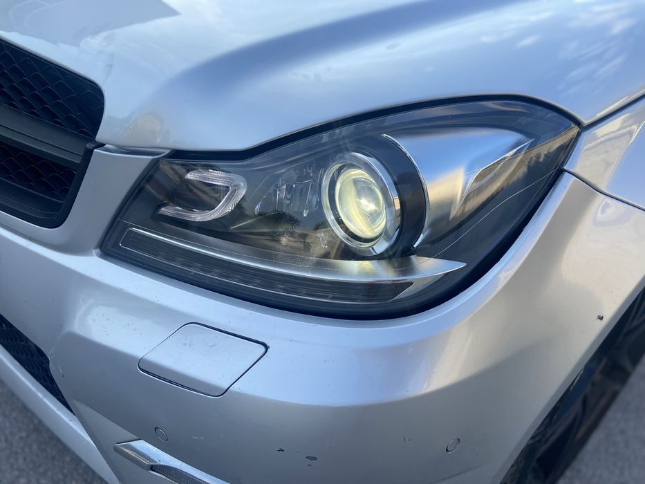 Mercedes c class фарове би ксенон завиващи