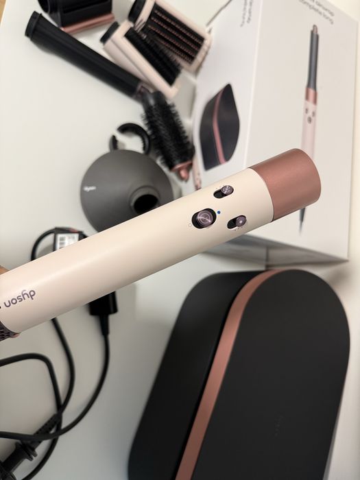 Dyson airwrap HS05 ( с гаранция )