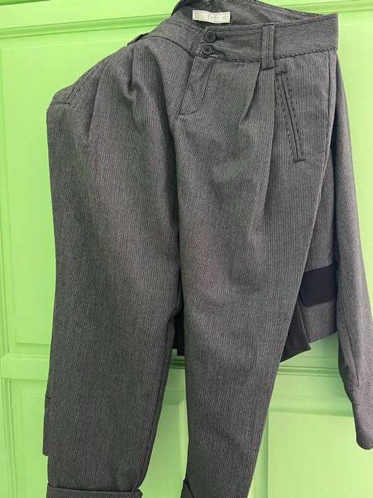 Дамски елегантен костюм