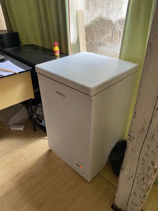 Фризер използван, работи отлично