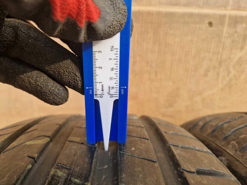 2 Pirelli R19 255/45 Летни гуми  DOT0521