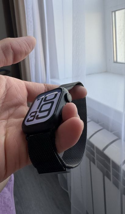 Продаю смарт часы + в подарок барсетка PRADA