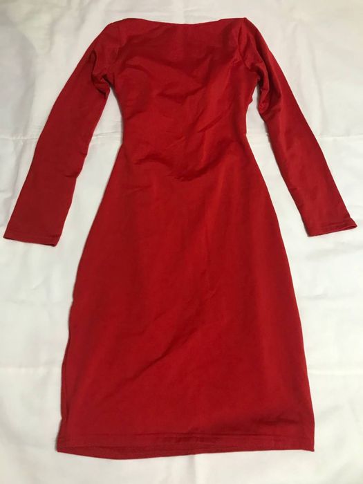Платье красное