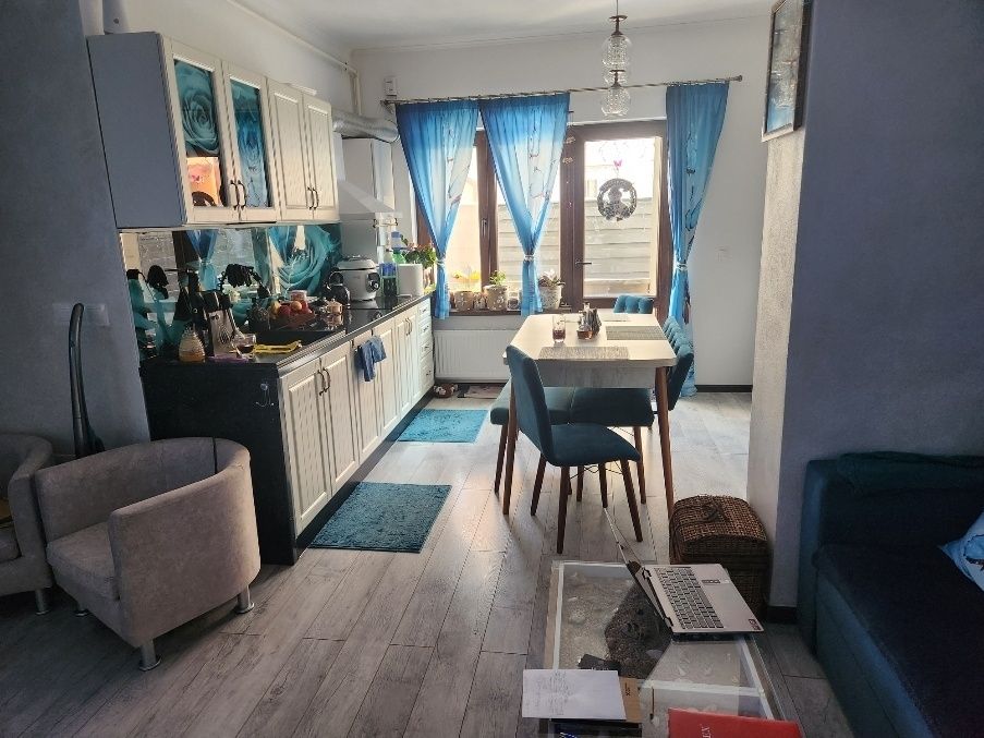 Vând apartament Sânpetru Residence cu grădină și parcare