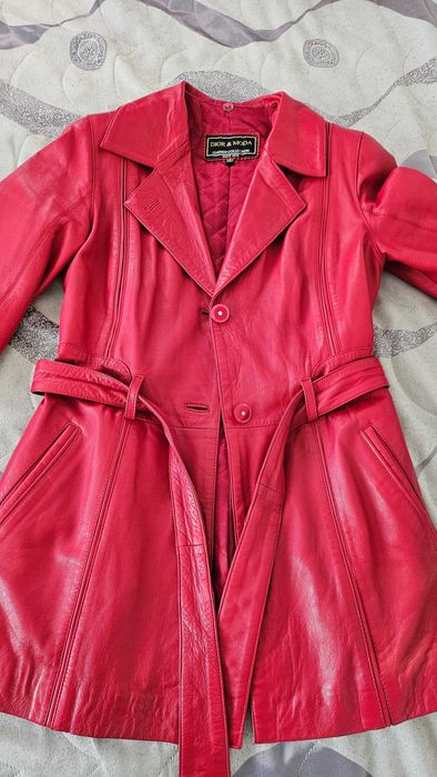 Яке от естествена кожа с богат пух