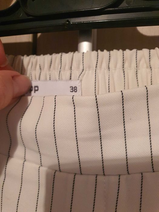 Pantaloni dama alb negru Cropp 38