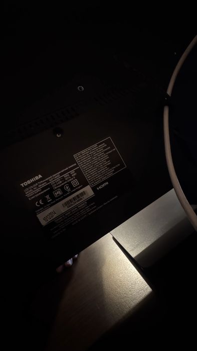 Televizor Toshiba, model 32P1400D, cu diagonala de 81 cm (32 inch)