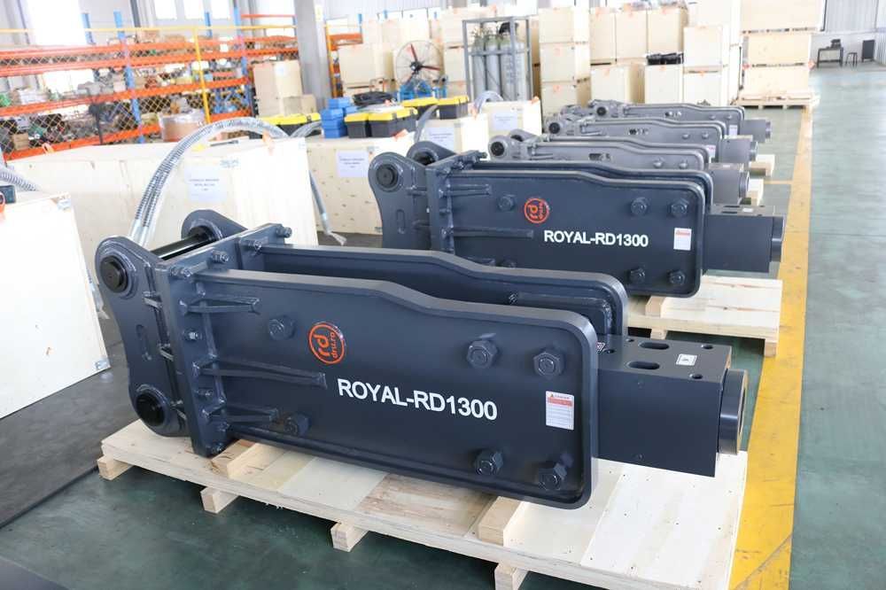 STOC Picon hidraulic ciocan pneumatic pt utilaj excavator Terex