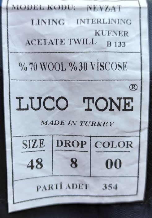 Продам костюм для мальчика