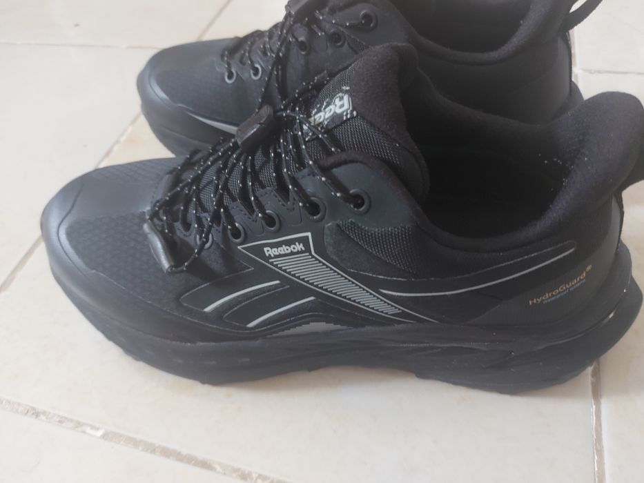 Кроссовки reebok оригинал 39 размер