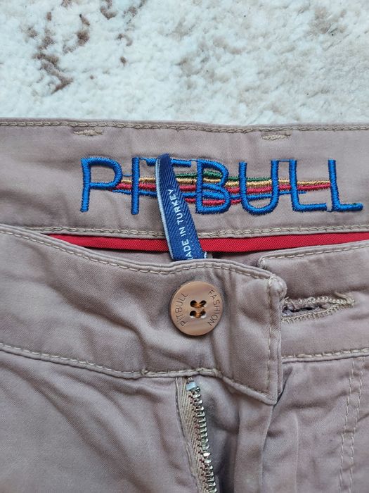 Pantaloni scurți eleganți