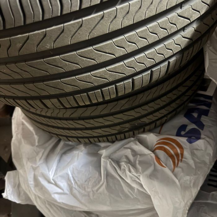 Продам срочно диски и резину новая . 1 месяц ездили только