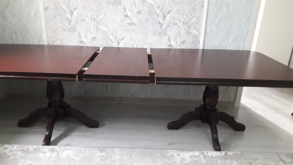 Стол кухонный гостивой