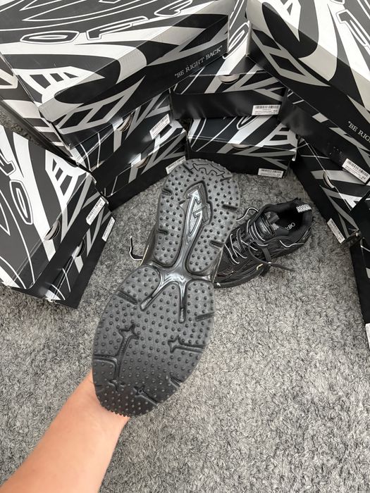 Off-White Be Right Back