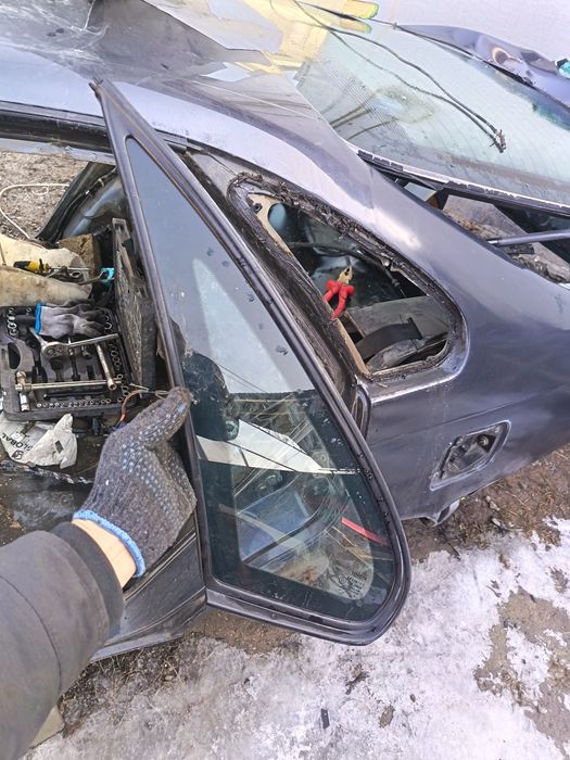 Тойота Карина Е запчасти