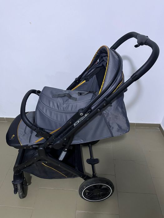 Коляска прогулочная