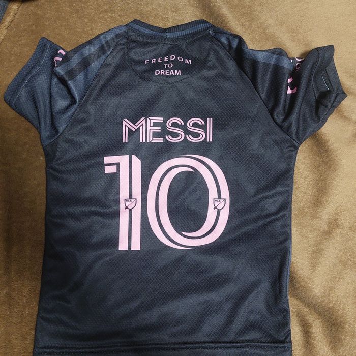 Echipament sportiv Messi - 1 an