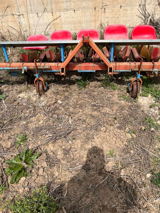 Mașina de plantat răsaduri