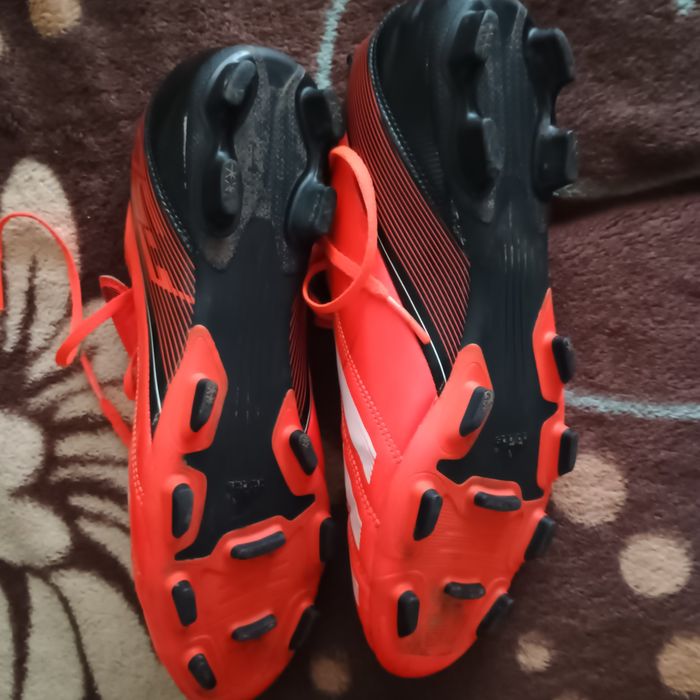 Ghete de fotbal adidas