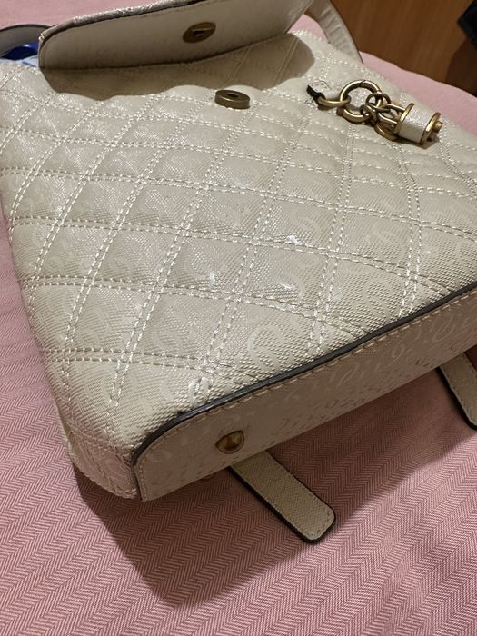 Раница Guess Gaia бежово