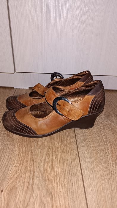 Босоножки женские кожаные