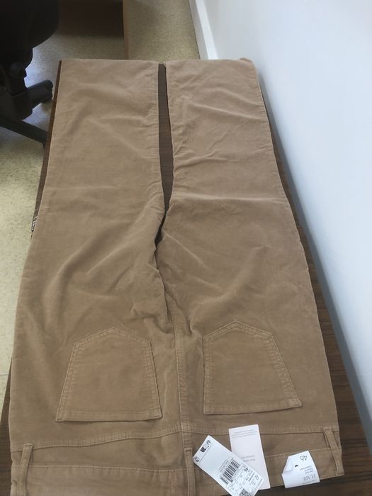 кадифени джинси марка манго