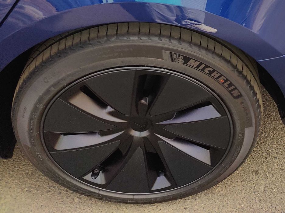 Anvelope vară Michelin 235/45 R18 – originale Tesla Model 3 2025