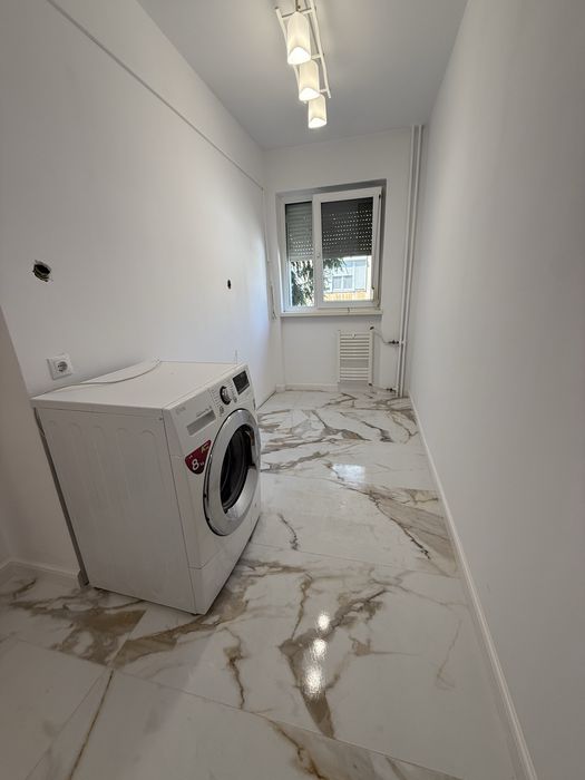 Vand Apartament 2 camere et 1