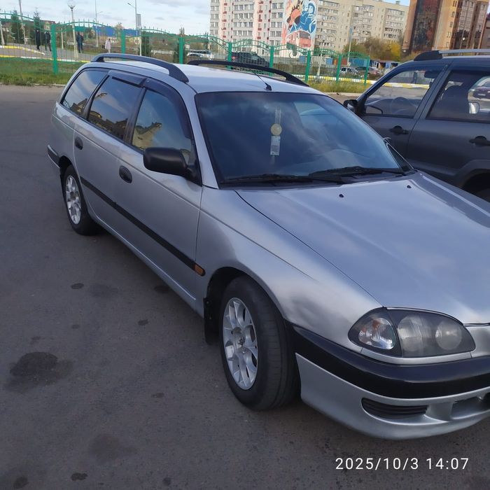 Продам тайота авенсис