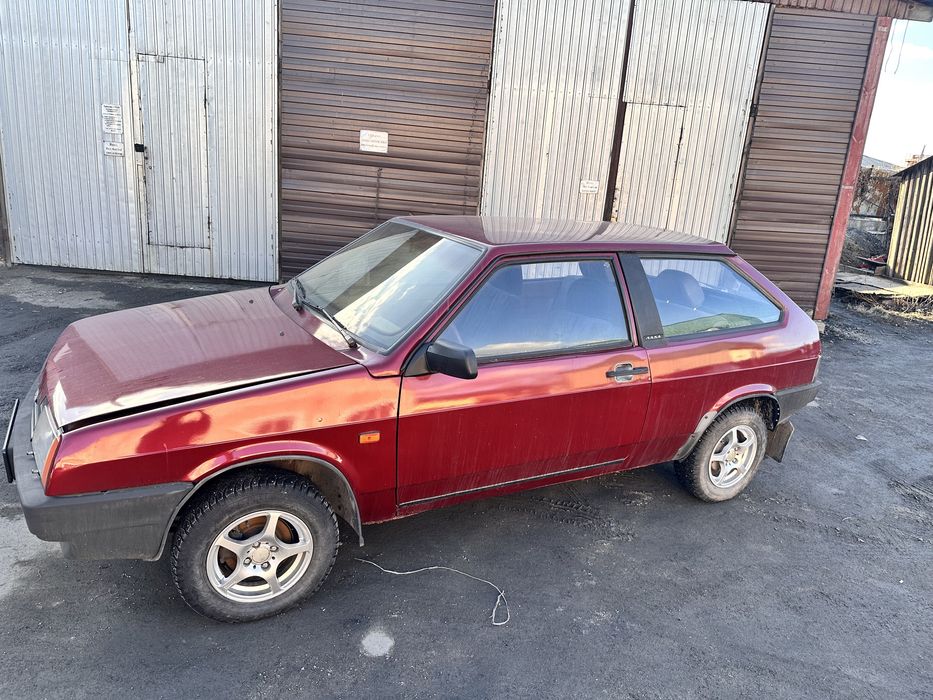 Автомобиль Ваз 2108