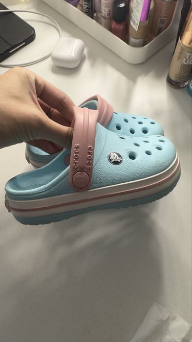 Продам Crocs детские 7 размер