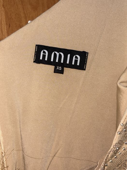 Нова рокля. Обличана един път. Размер ХС. Подходяща за официален повод