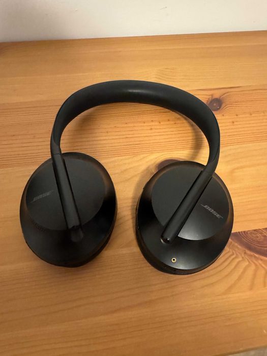 Vand casti Bose NC 700 cu husa transport