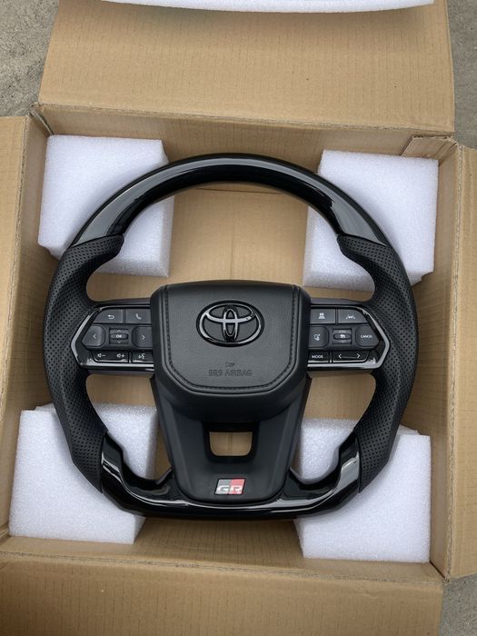 Руль Toyota Land Cruiser 300 / 200 Prado 150-120 / руль тойота