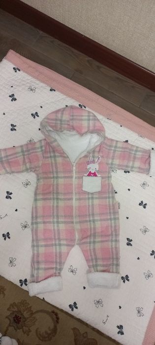 Комбенезоны для девочек на 9 месяцев