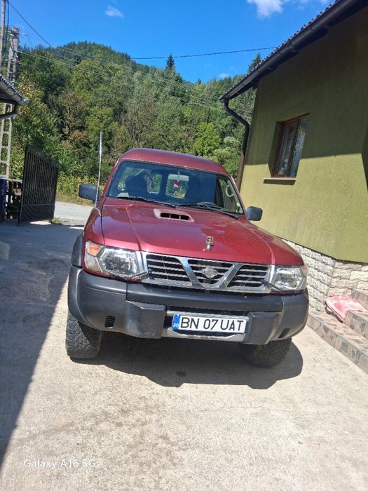 Vând Nissan Patrol